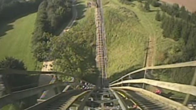 Riders ‘showered with blood’ as roller coaster slams into deer Closer