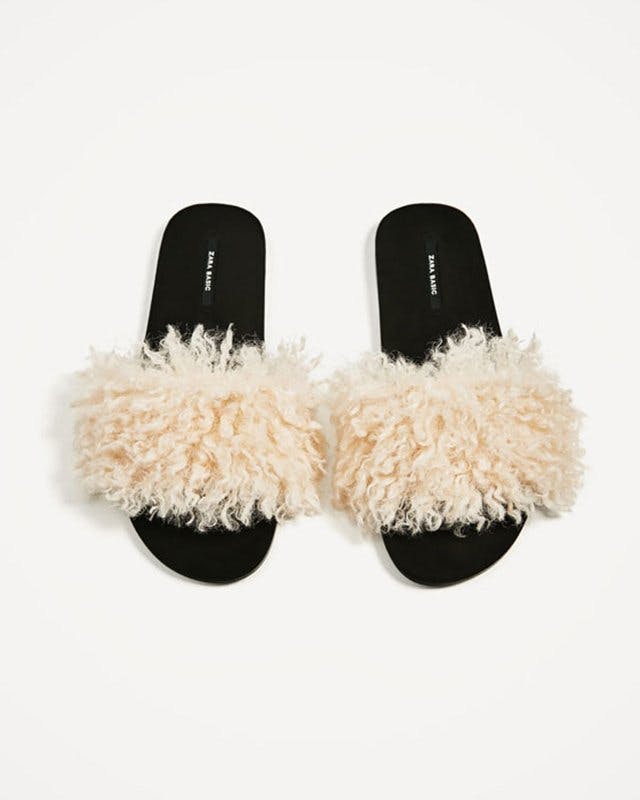 Zara fur online slides