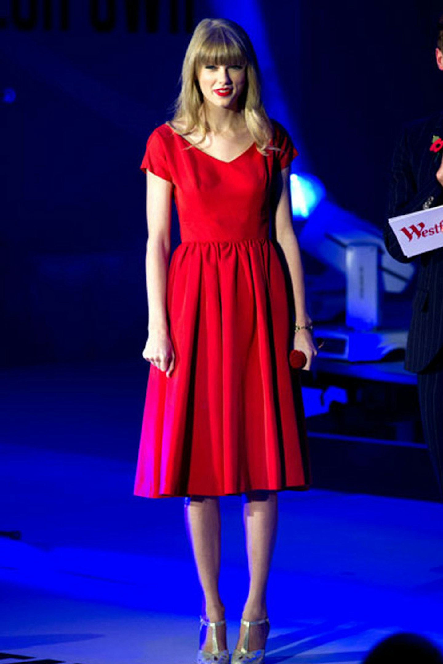Taylor Swift at Westfield Shopping Centre in London - 6 November 2012