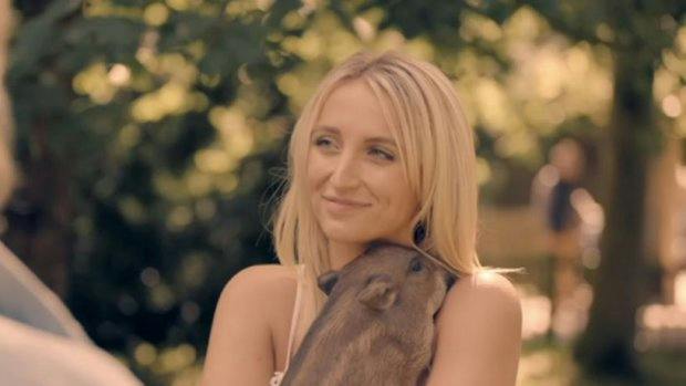 MIC 14.3: Mimi Makes A Dig, Tiff Cuddles A Pig, And We’re Seriously ...