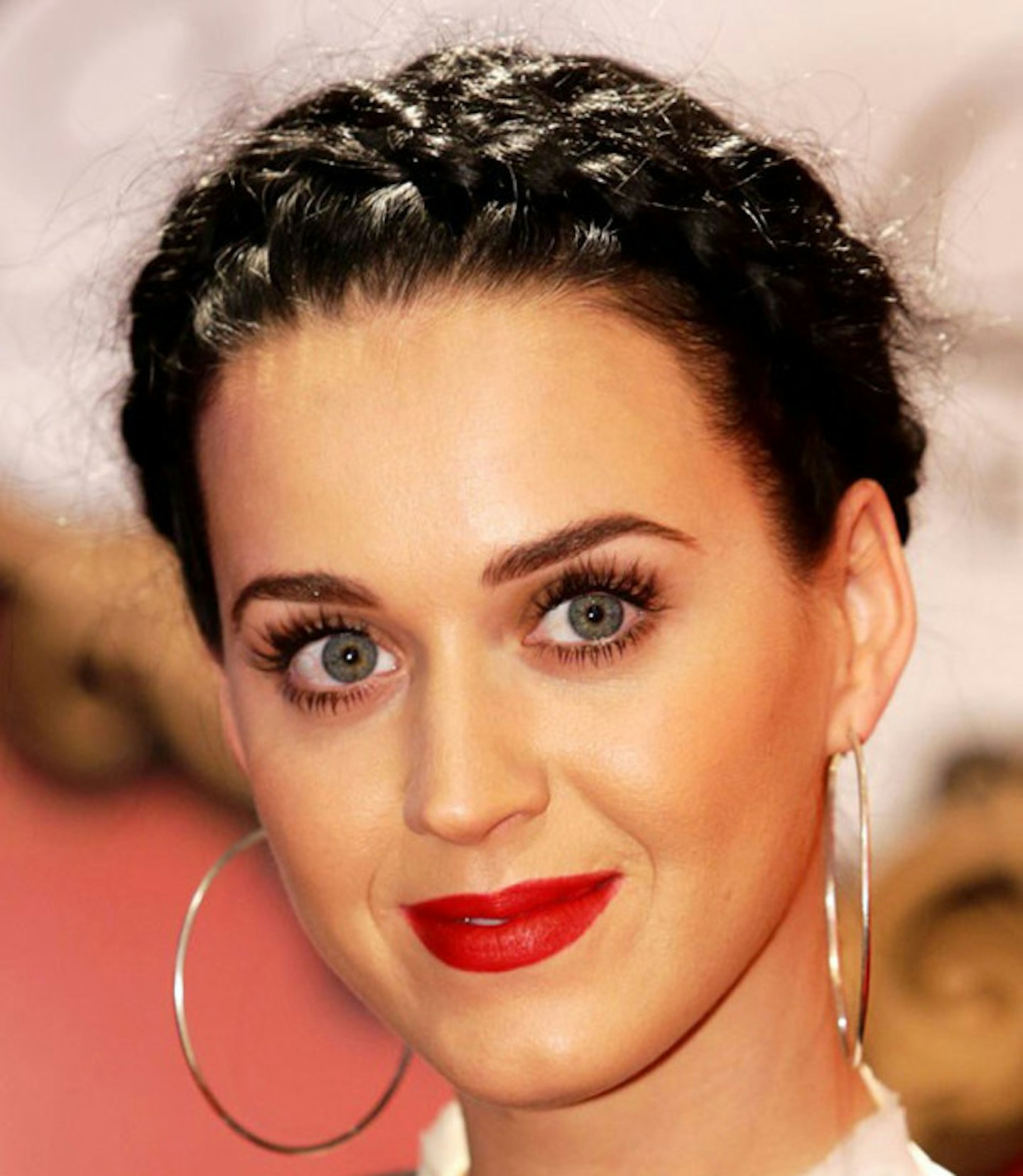 Katy Perry's intricate overhead plait