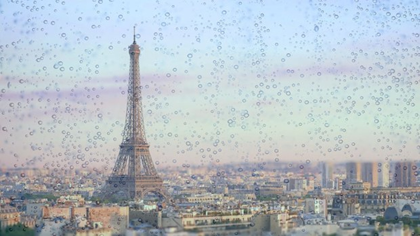 Every Neighbourhood In Paris Is Getting A Sparkling Water Fountain, And It's The Chicest Thing