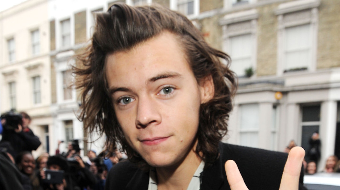 harry-styles-arrives-band-aid-30-recording