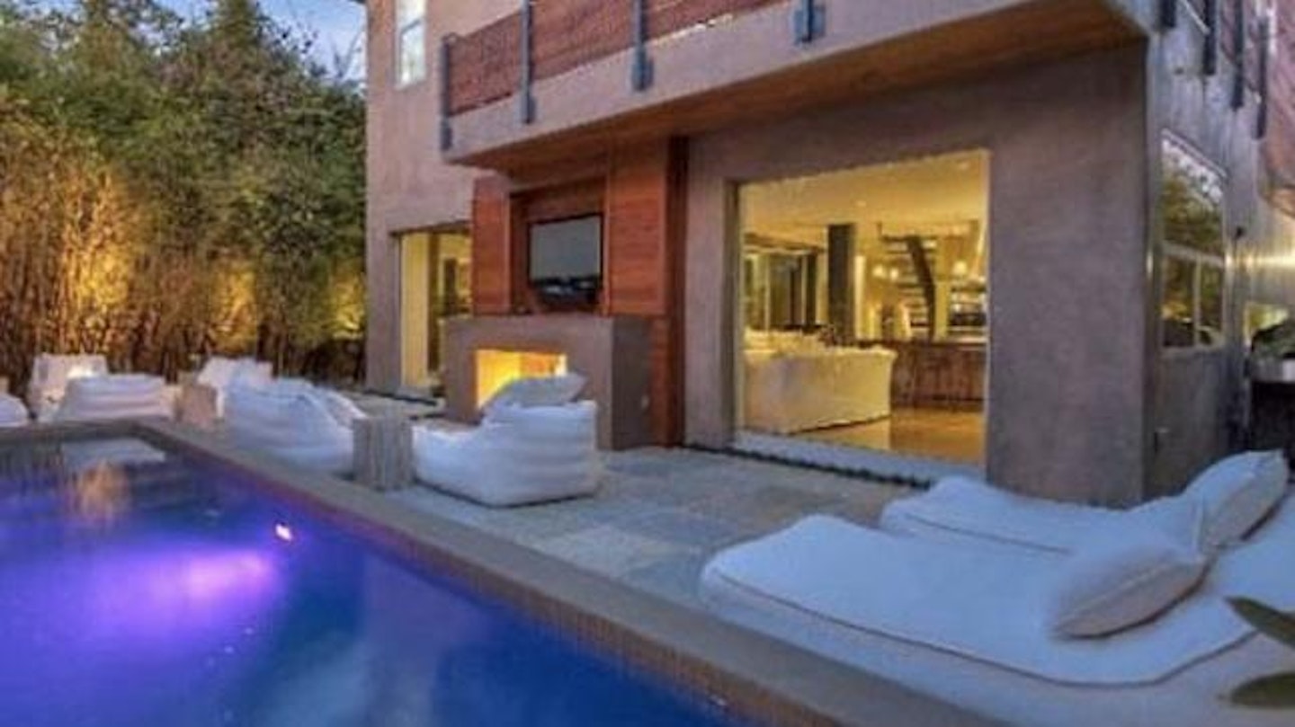 Swimming-pool