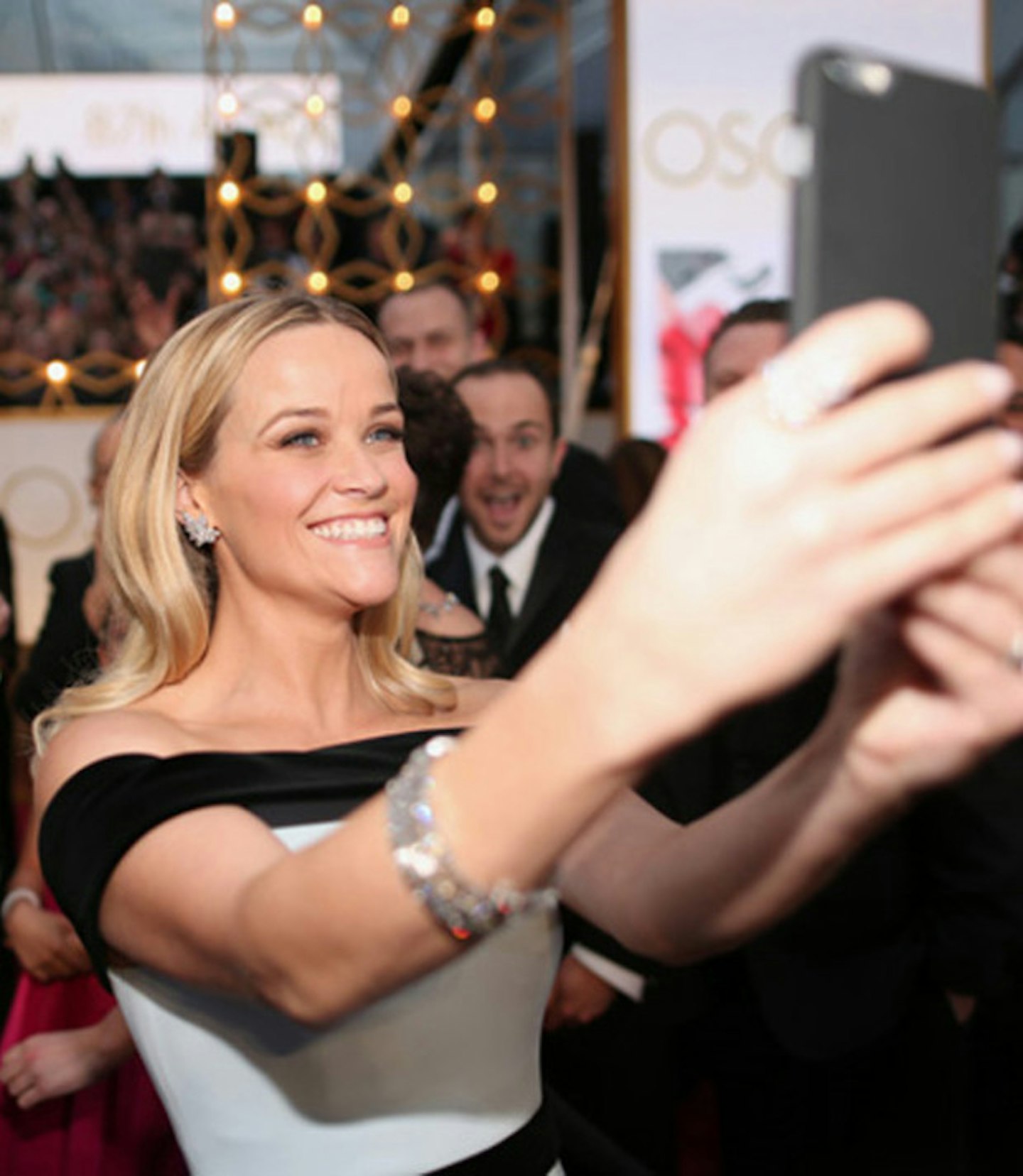 REESE-WITHERSPOON-OSCARS2015