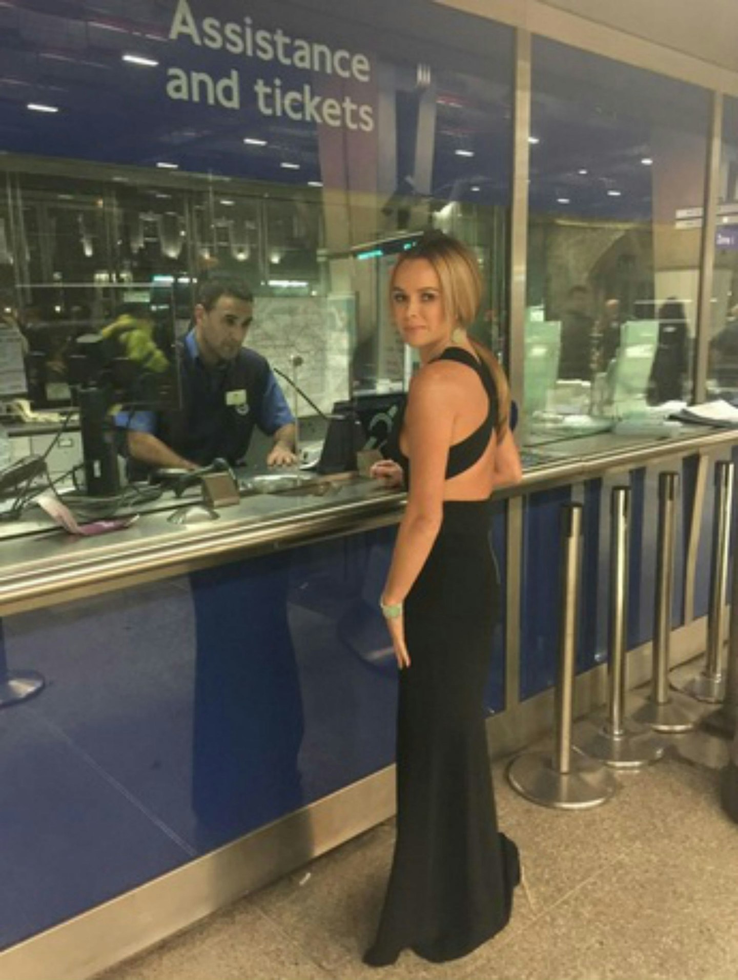 amanda-holden-black-dress-london-underground