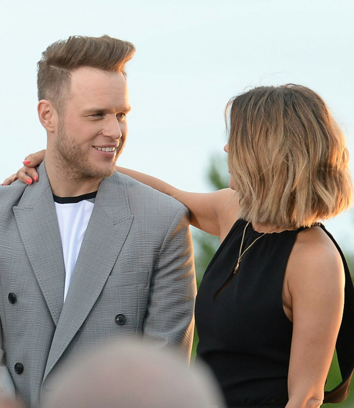 olly-murs-carolie-flack arm