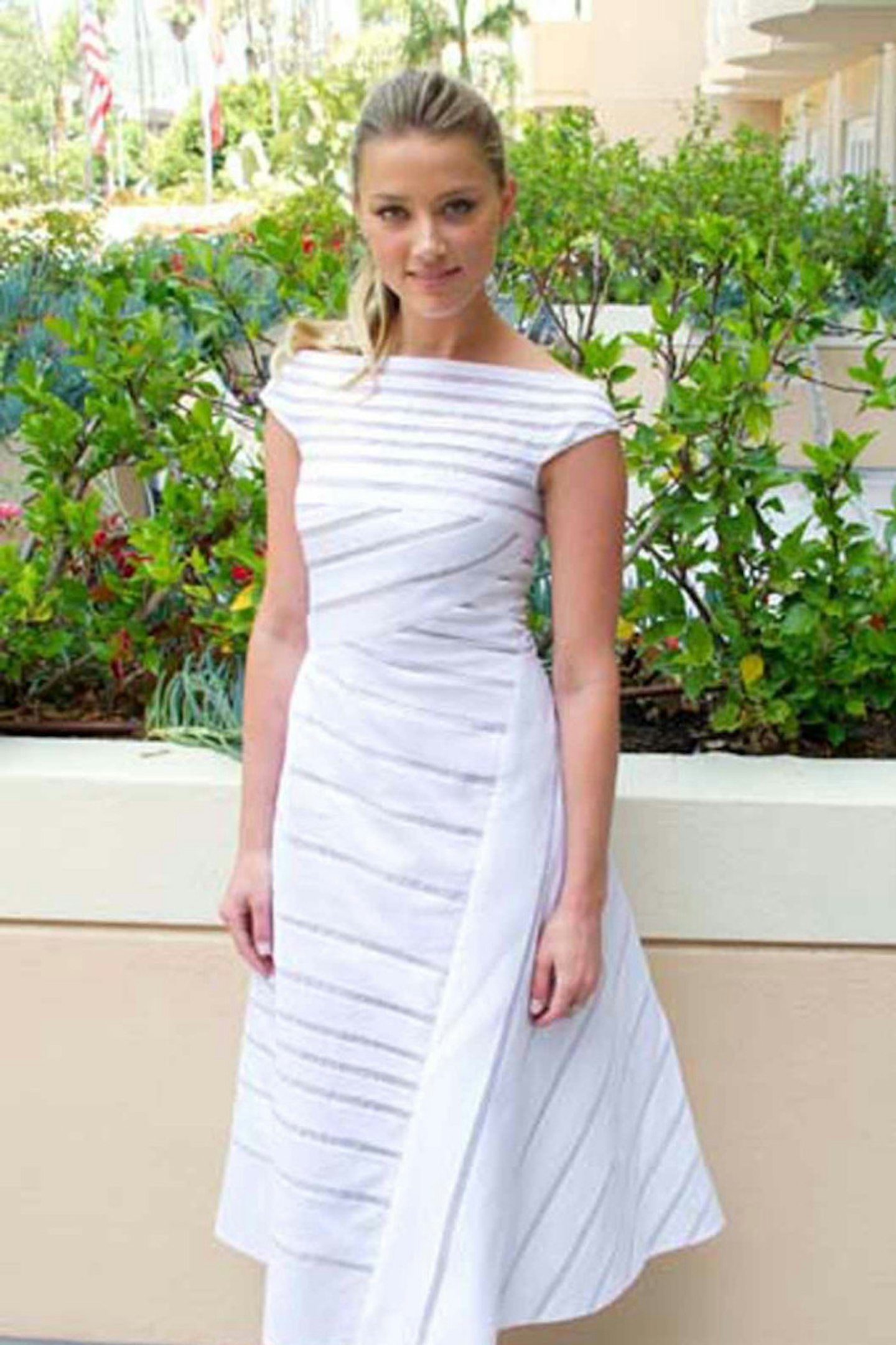 Amber Heard style 2013 j mendel white dress