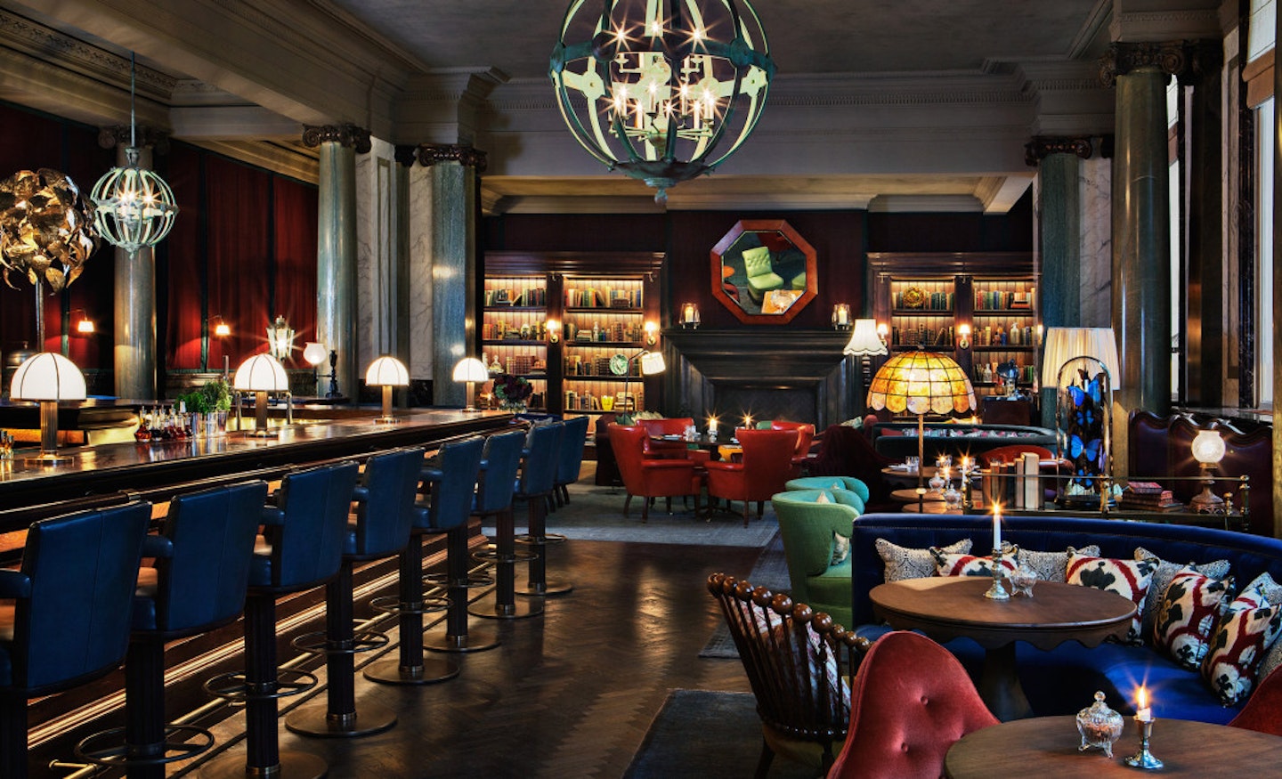 Head to Scarfes Bar for cocktails, rare whiskies, comfort food and live jazz