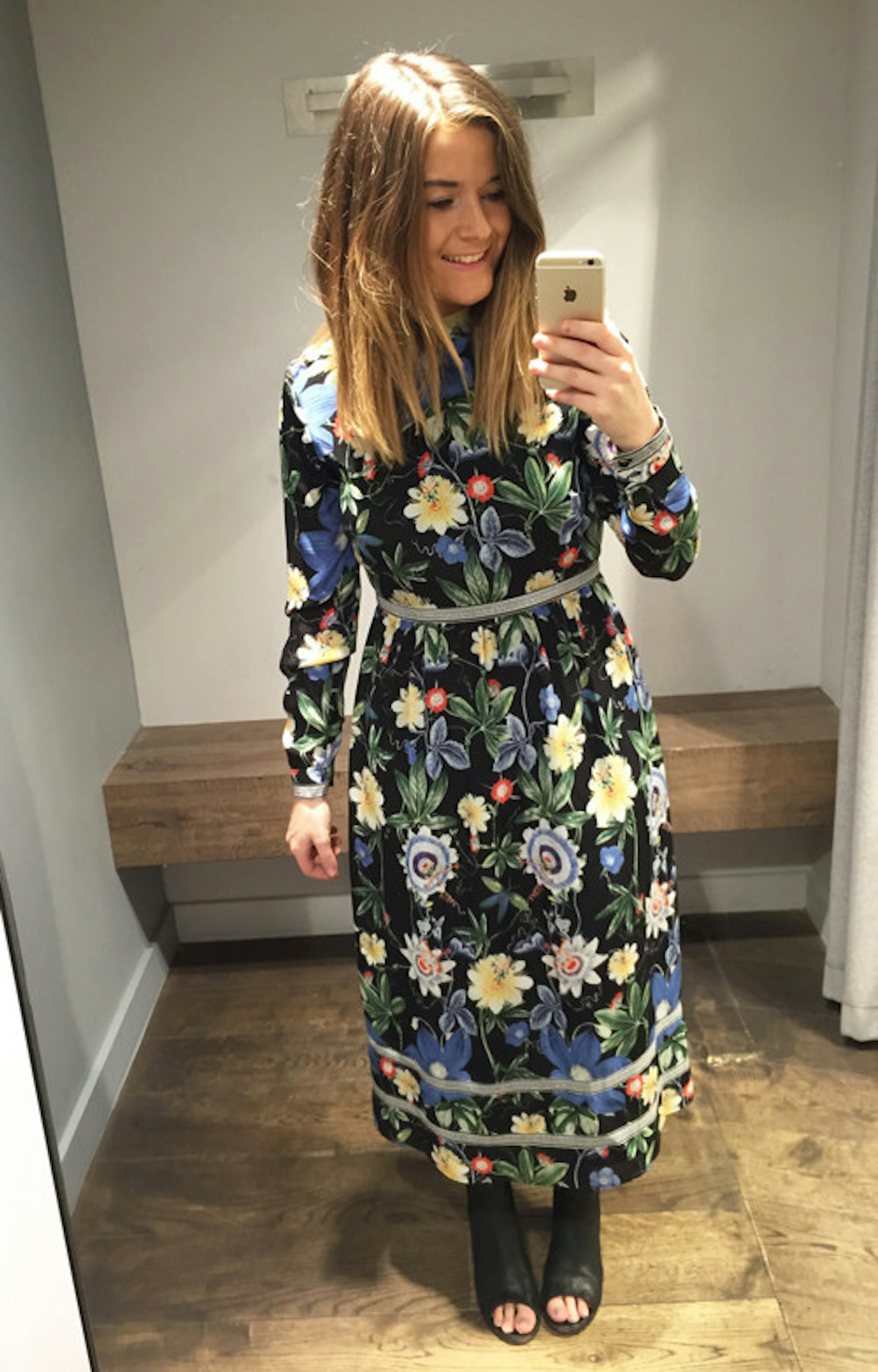 Debrief-Florals-1