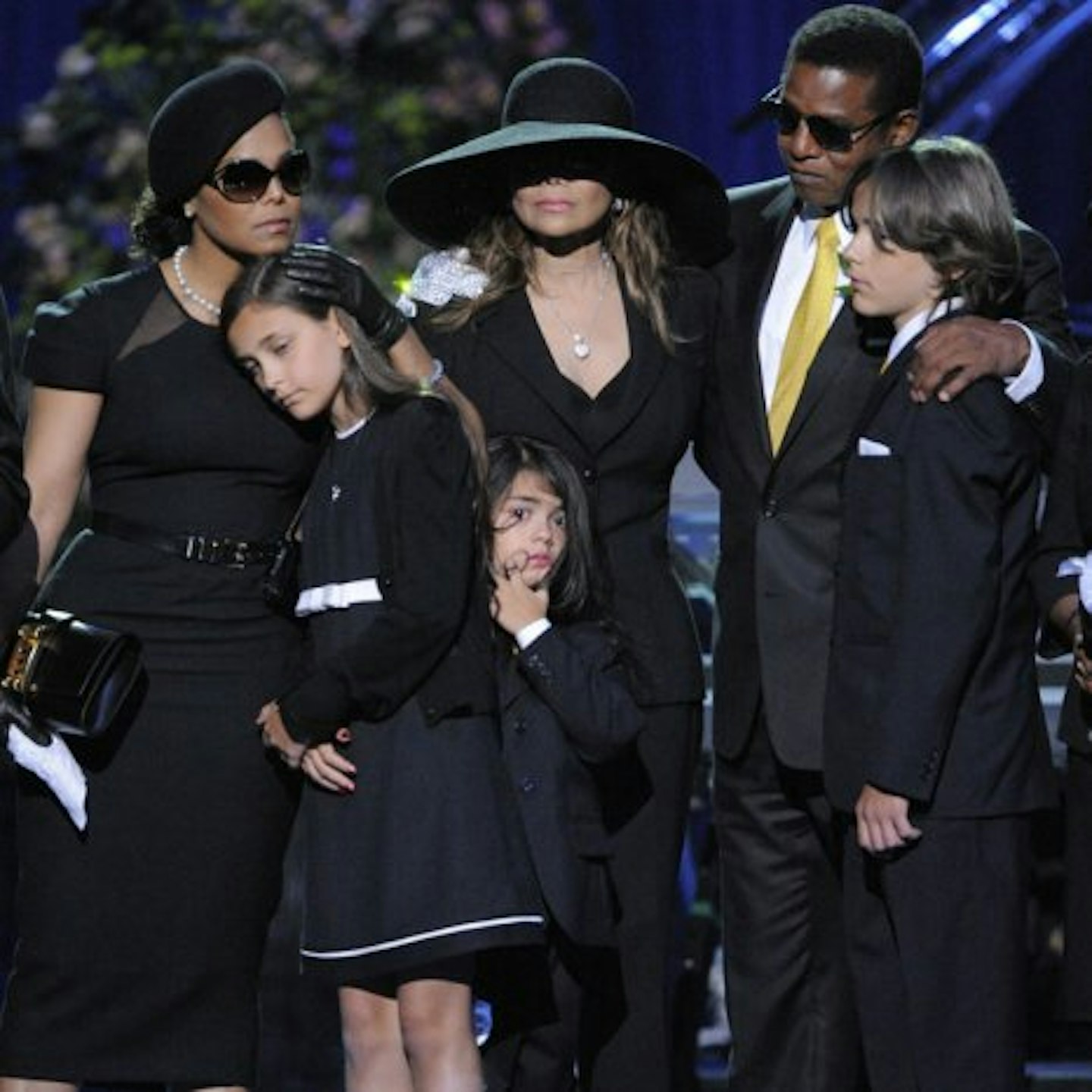 Janet, Jackie and La Toyah comfort Paris, Blanket and Prince Michal at Michal Jackson's memorial