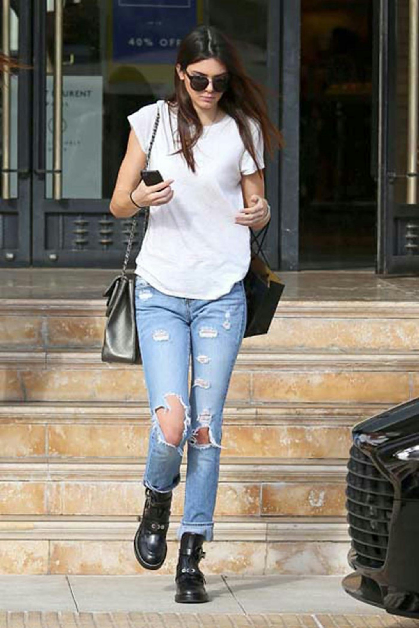 1-Kendall Jenner out and about in Los Angeles - 18 December 2013