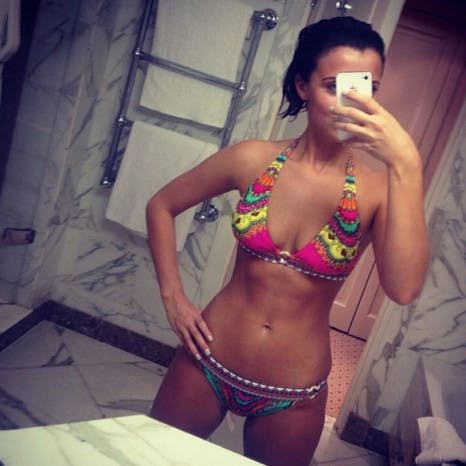 PHOTO Lucy Mecklenburgh shows off her amazing figure in new