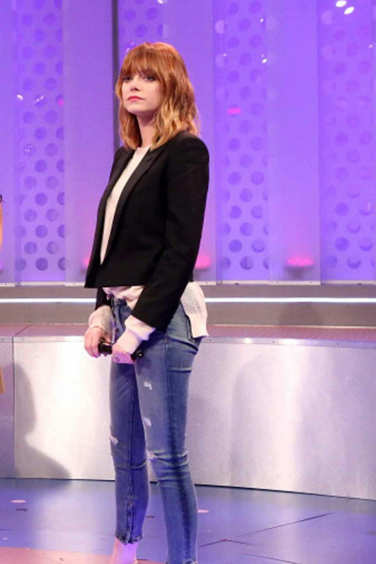Emma Stone style skinny jeans black blazer