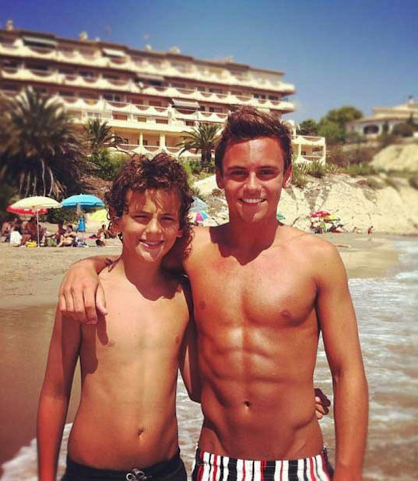 tom-daley-topless-six-pack-picture