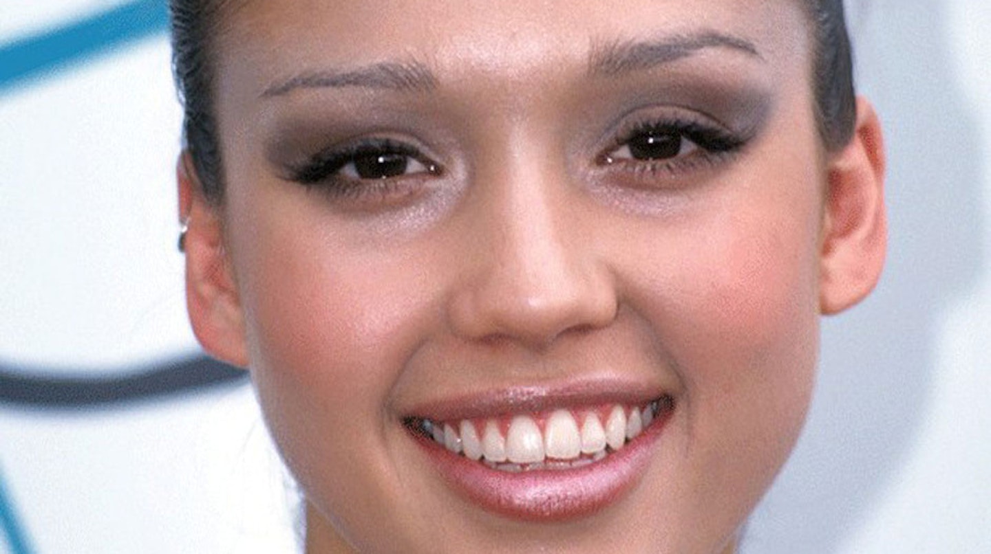 Jessica-Alba-actress-teeth-before