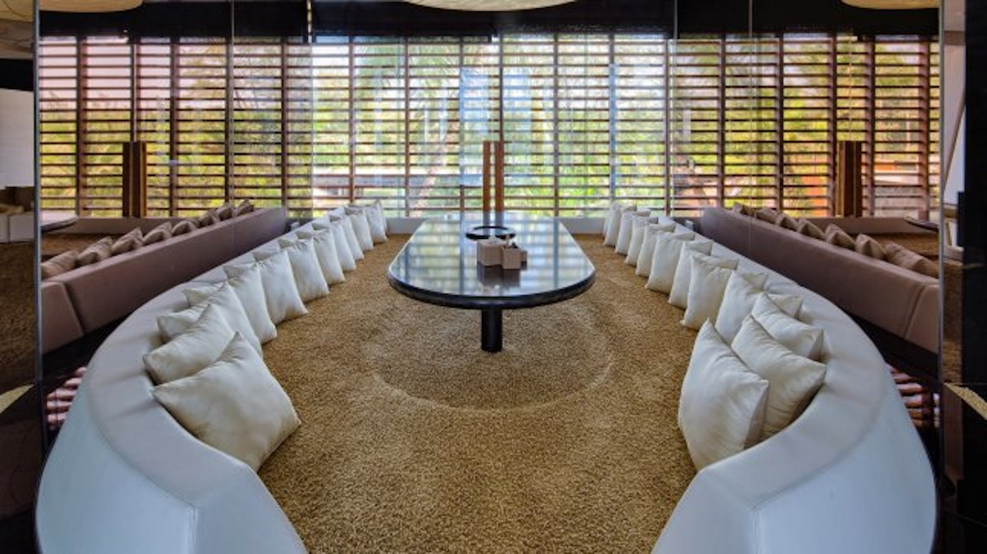 Penthouse-Dining-2A