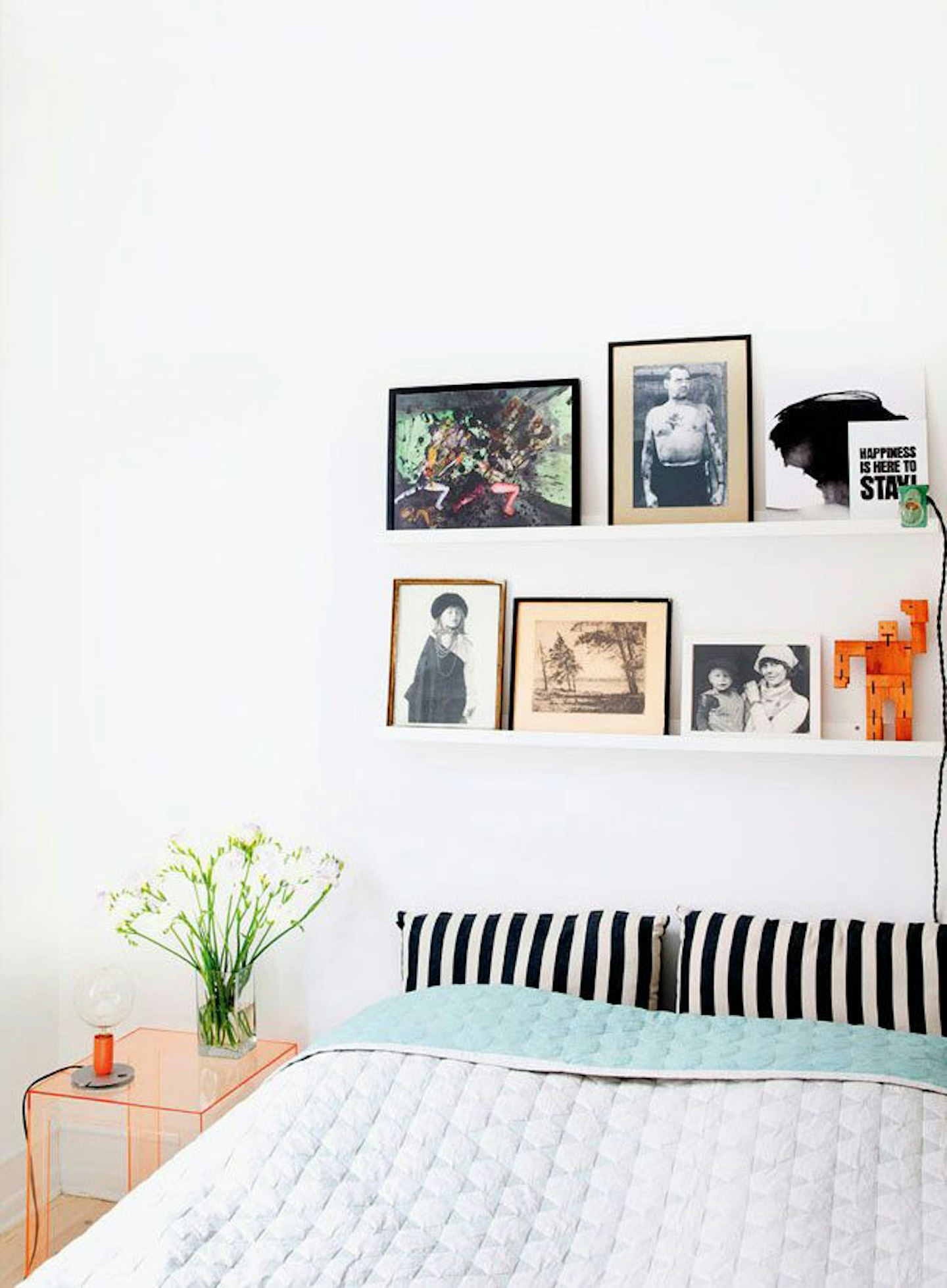 how to decorate your room