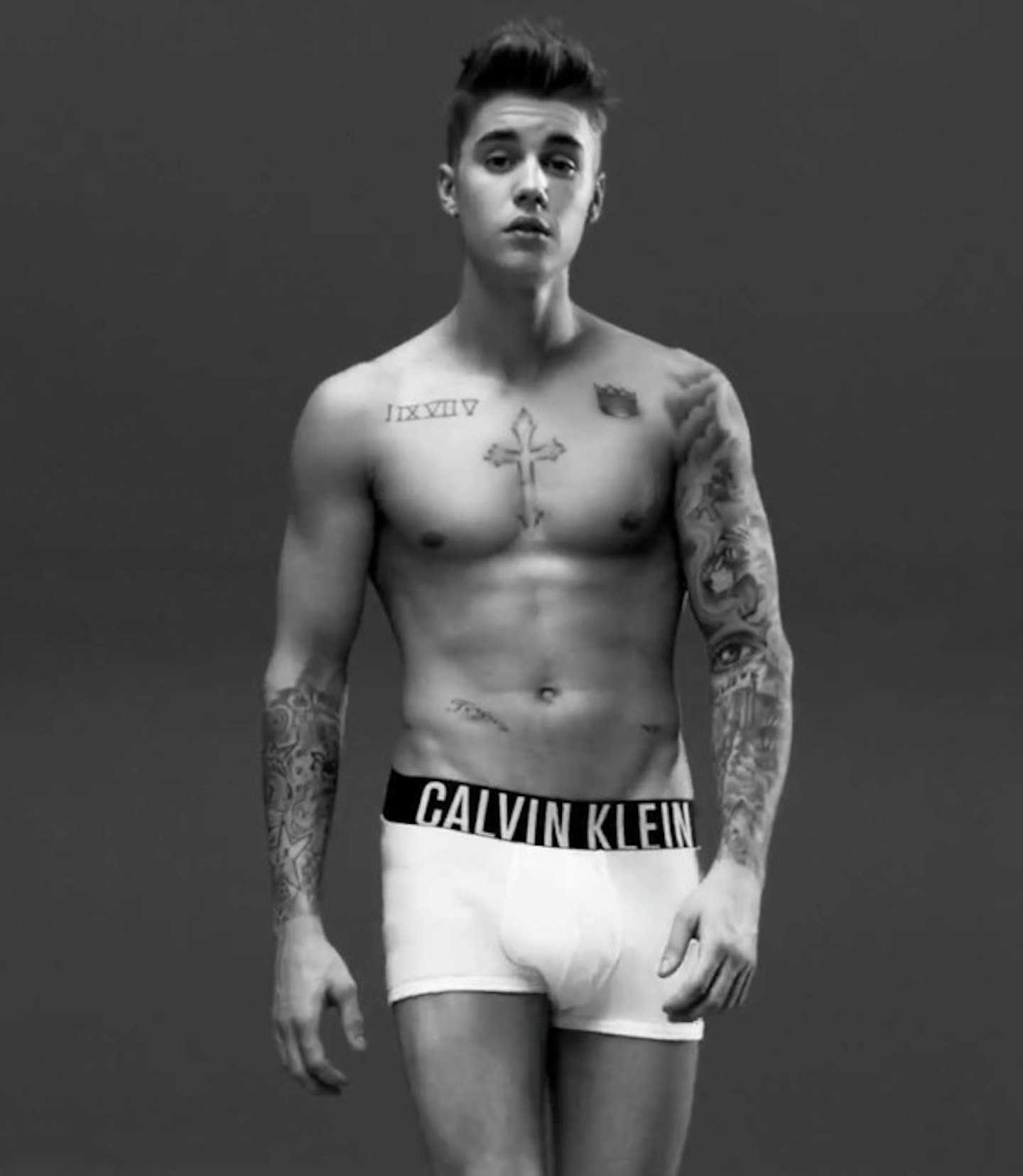 Justin Bieber's 'unretouched' Calvin Klein picture suggests he's