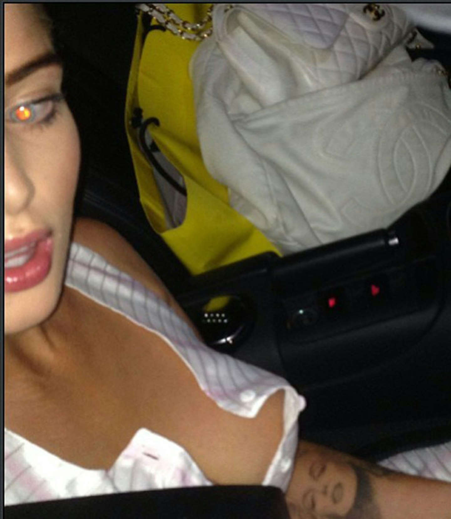 Helen-Flanagan-boob-in-car