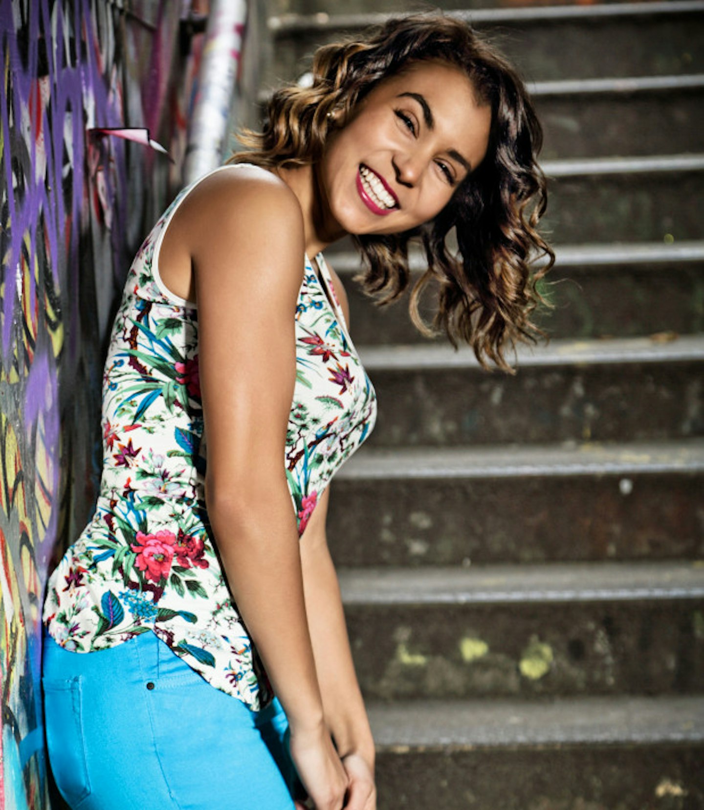 Nyomi u201cNyu201d – Singer