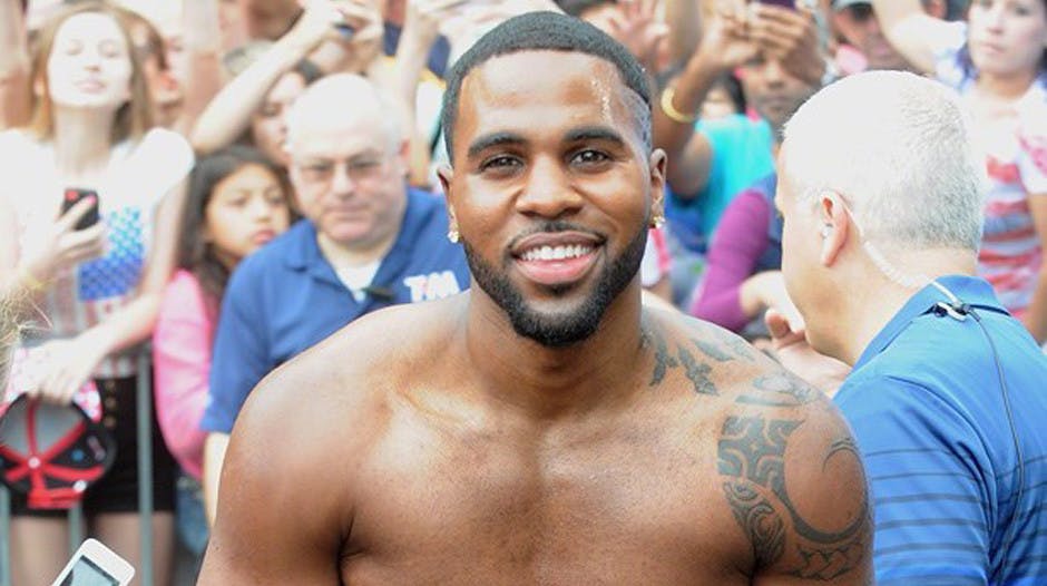 Jason Derulo is on TINDER! Though not quite how you’d think