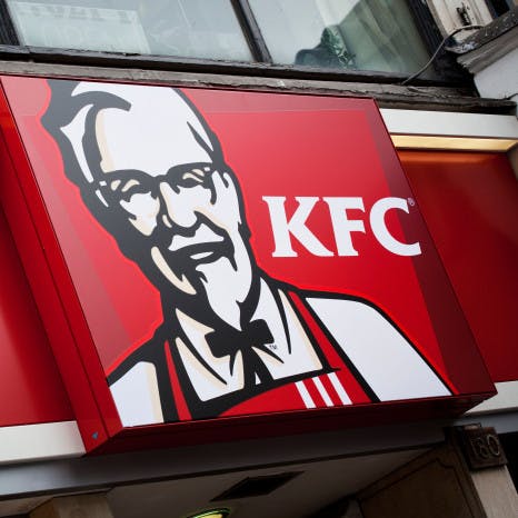 Mother Kicked Out Of KFC For Breastfeeding 42-year-old Son | Closer