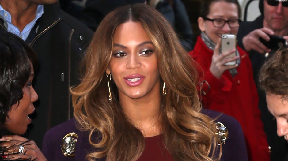 The BeyHive is not happy! Beyonce fans jump to singer’s defence as ...