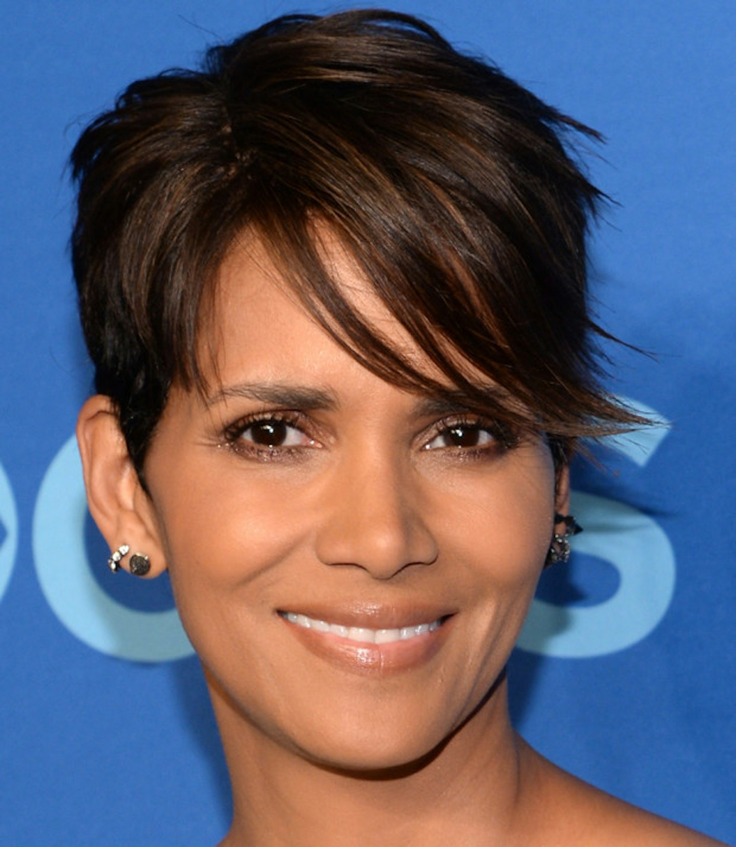 Halle Berry pixie crop hair cut