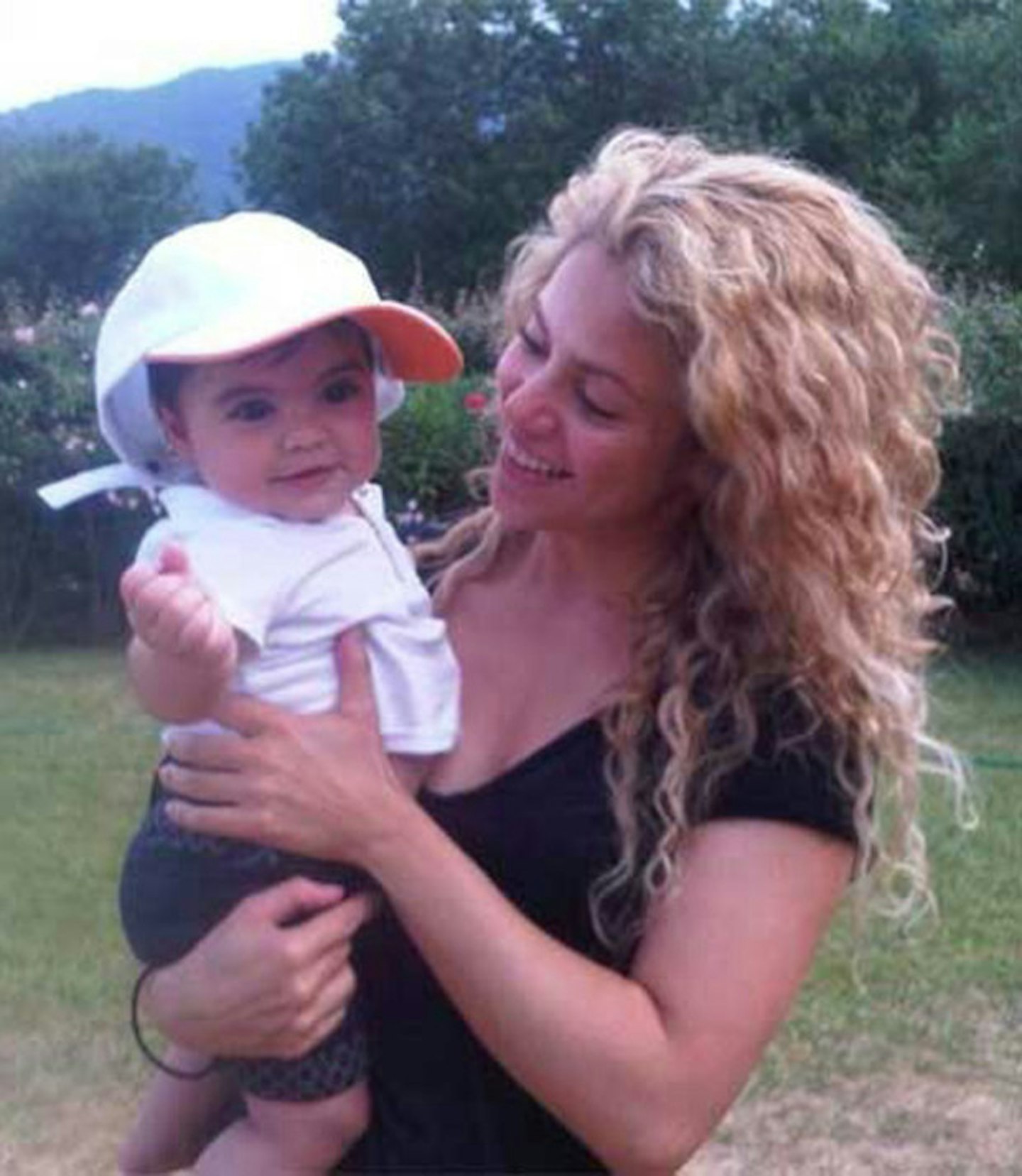 January 2013: Shakira welcomed son Milan