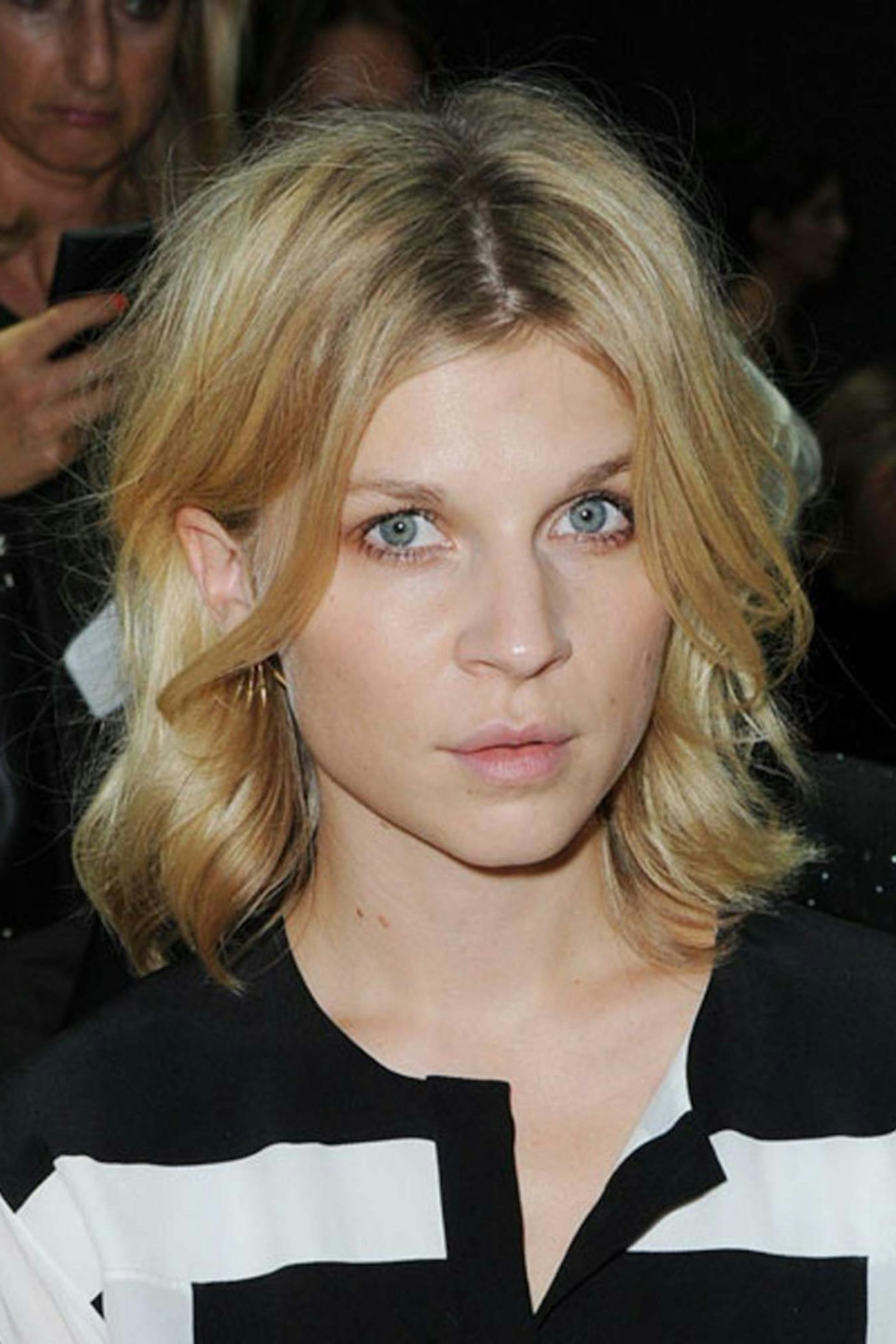 Go short and choppy like Clemenc Poesy