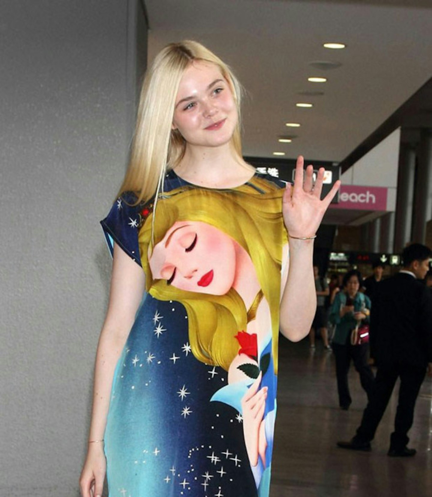 Elle, arriving at Narita International Airport in Japan, 21 June 2014