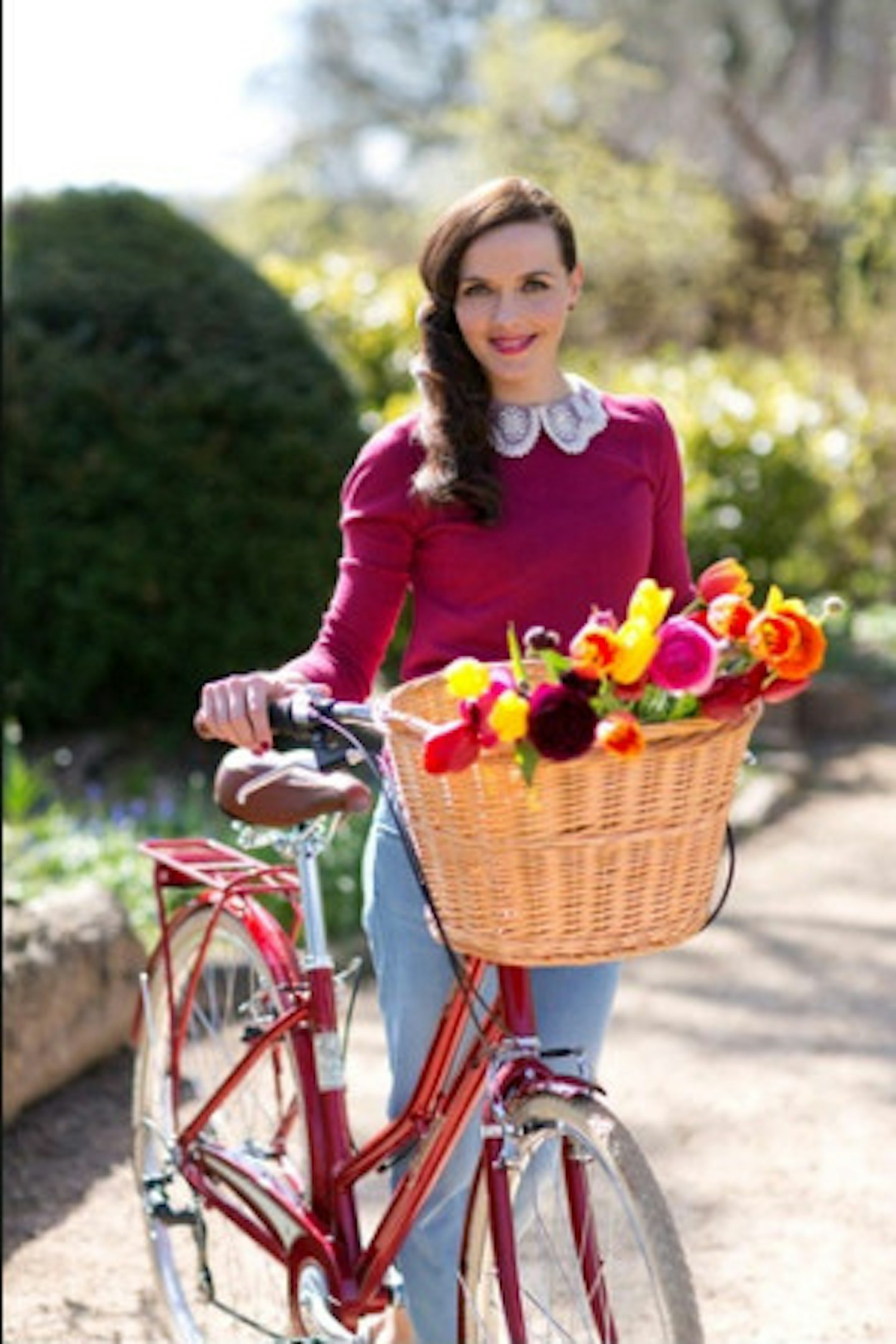 Victoria Pendleton getting the CBE at the Palace