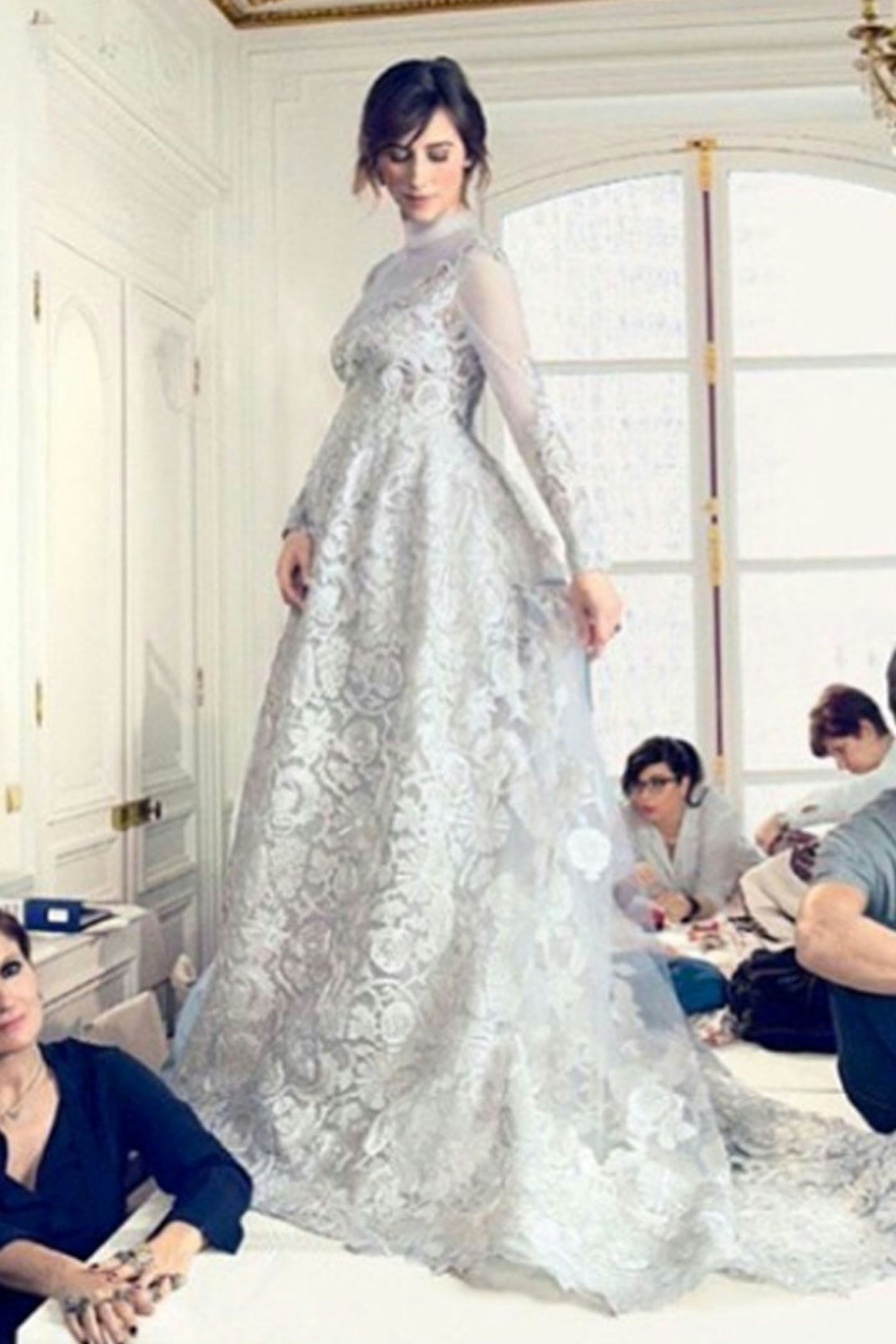 Chanel HC Fall 1995  Fashion, Haute couture wedding dress, Vintage chanel  dress