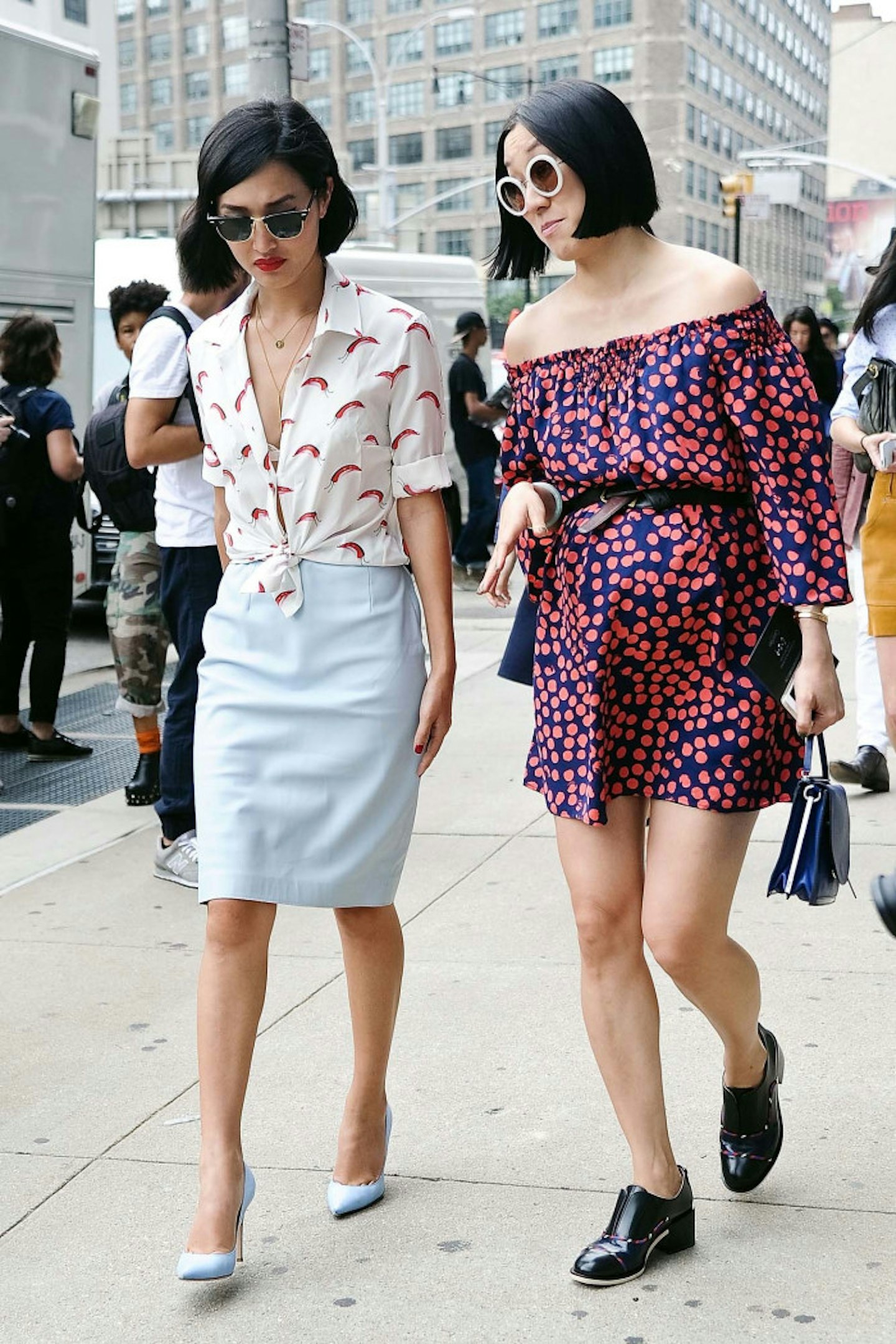 Eva Chen (right)