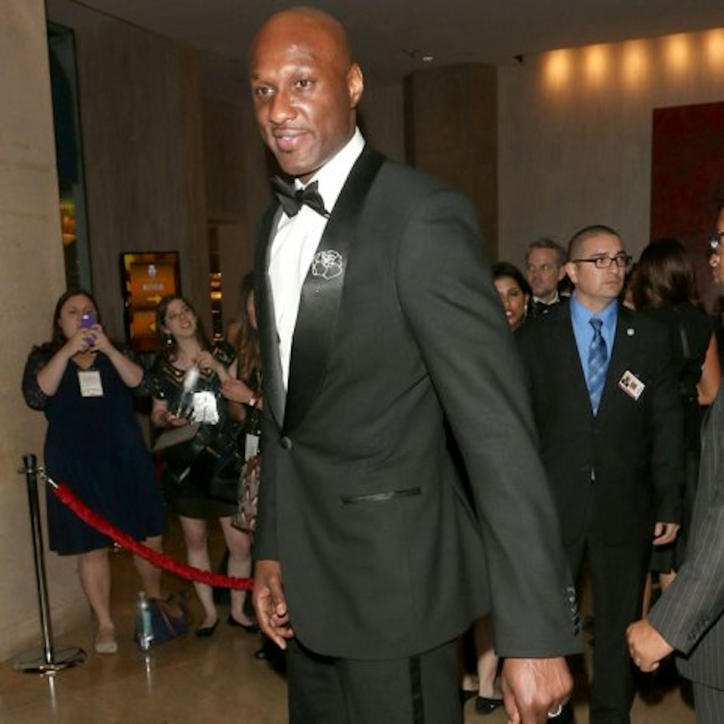 Lamar claims that he still loves Khloe and hopes the divroce won't go through