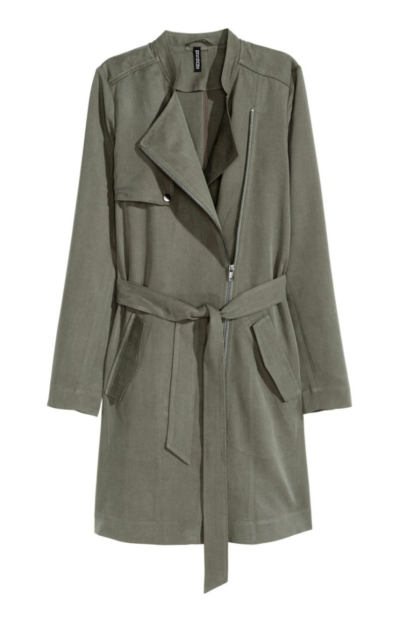 We love the draped look of this grey coat. Lightweight, it's great for layering - the key to dressing for unreliable whether - and the zip is a great alternative to a buttoned up trench.
