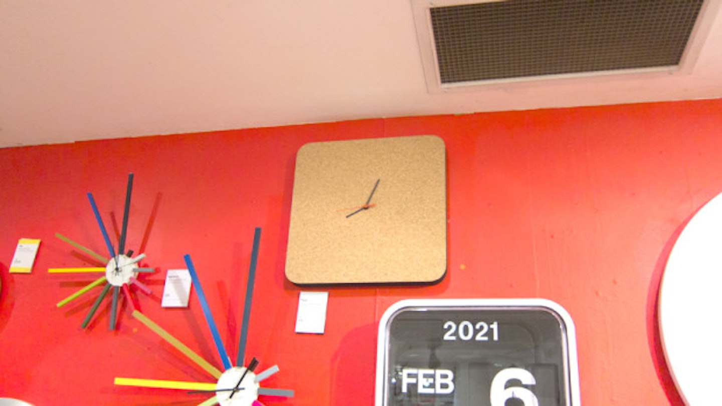 This clock that doubles up as a cork board