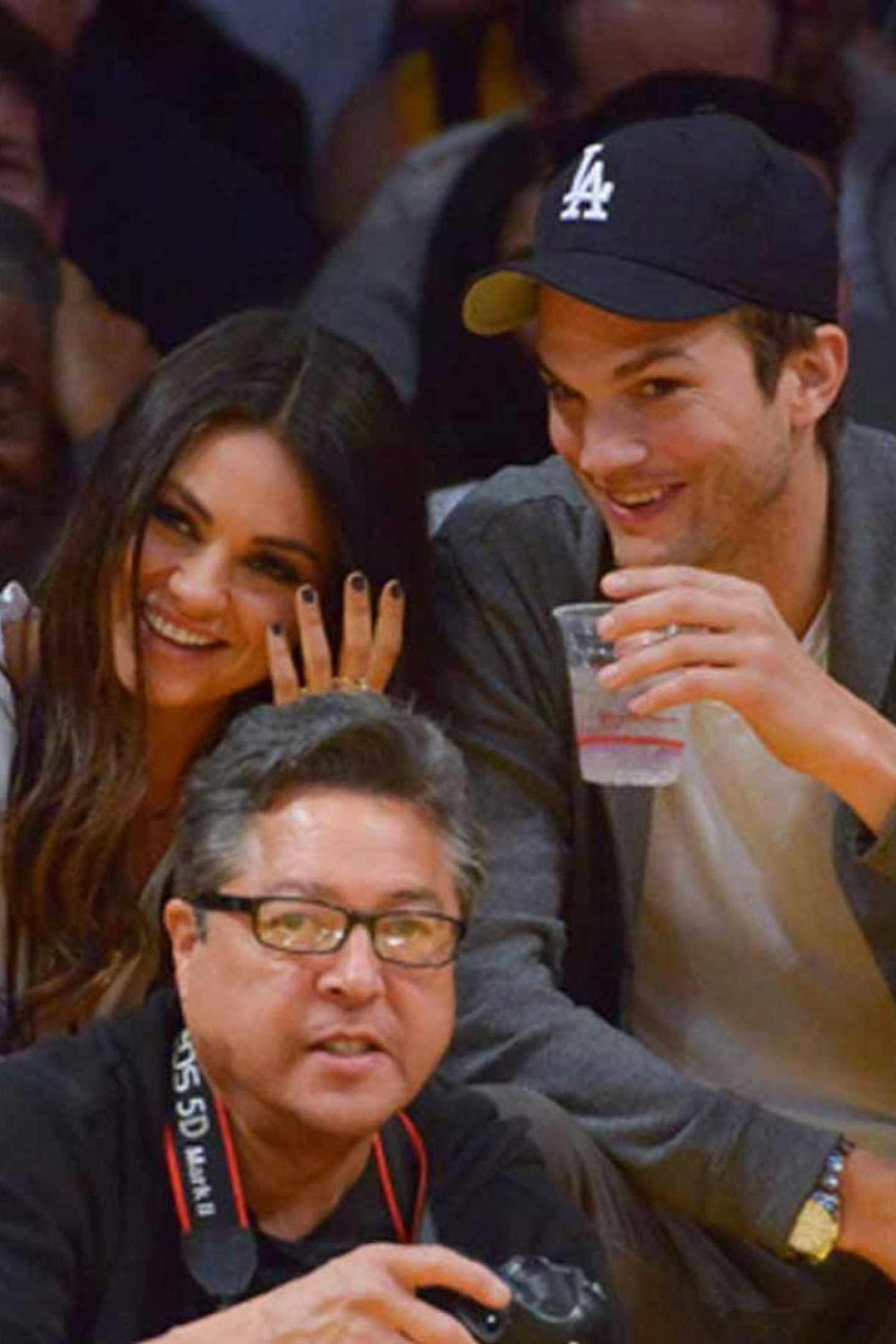 mila kunis ashton kutcher love story 17