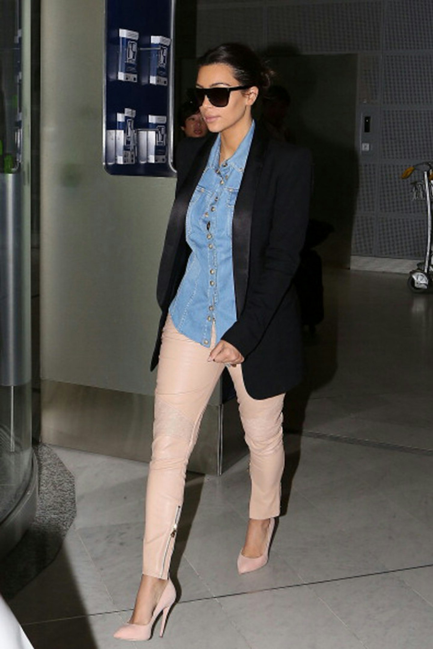 Kim Kardashian style 2014 black blazer peach jeans denim shirt