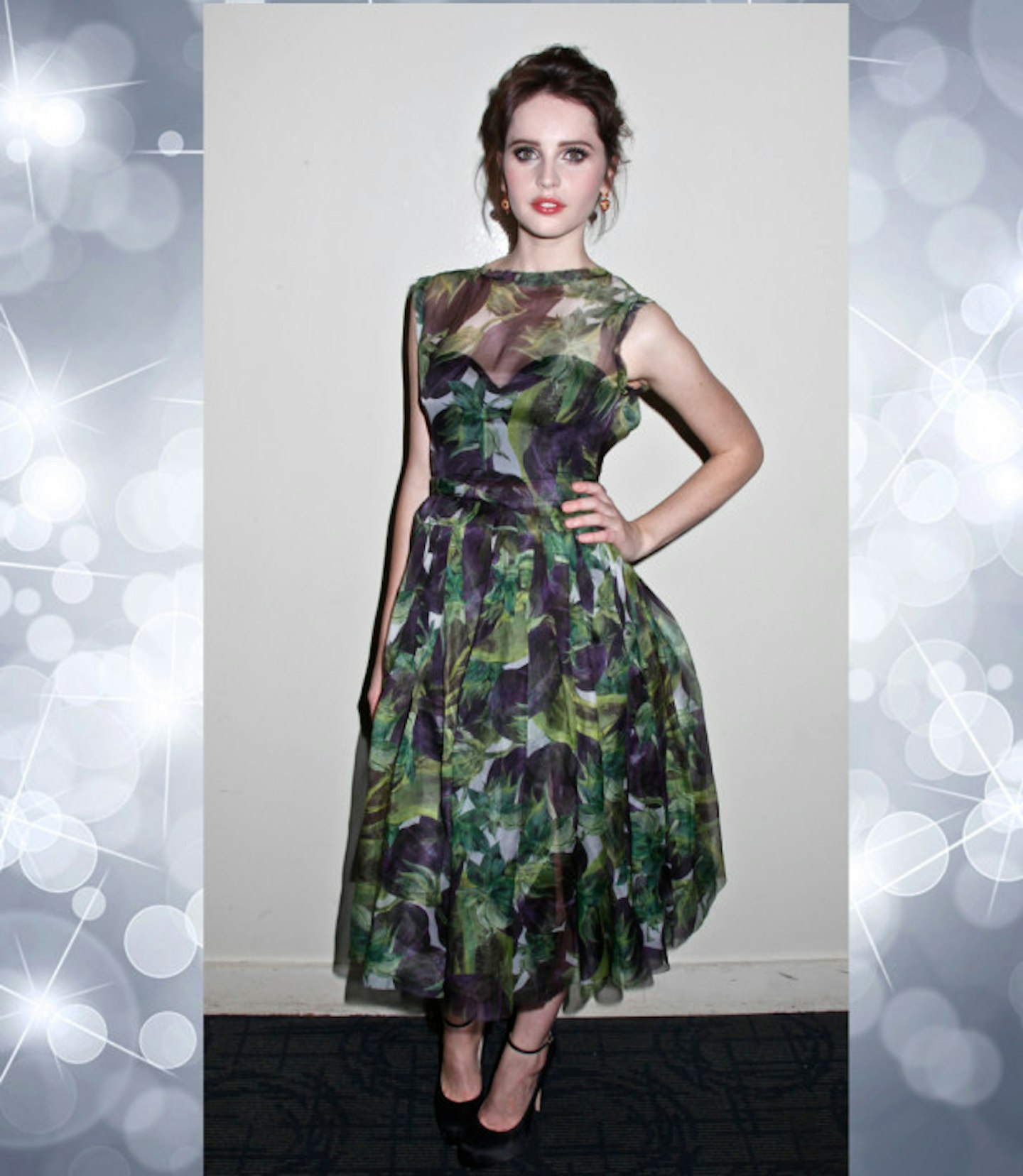 felicity-jones-best-outfits-green-aubergine-dress