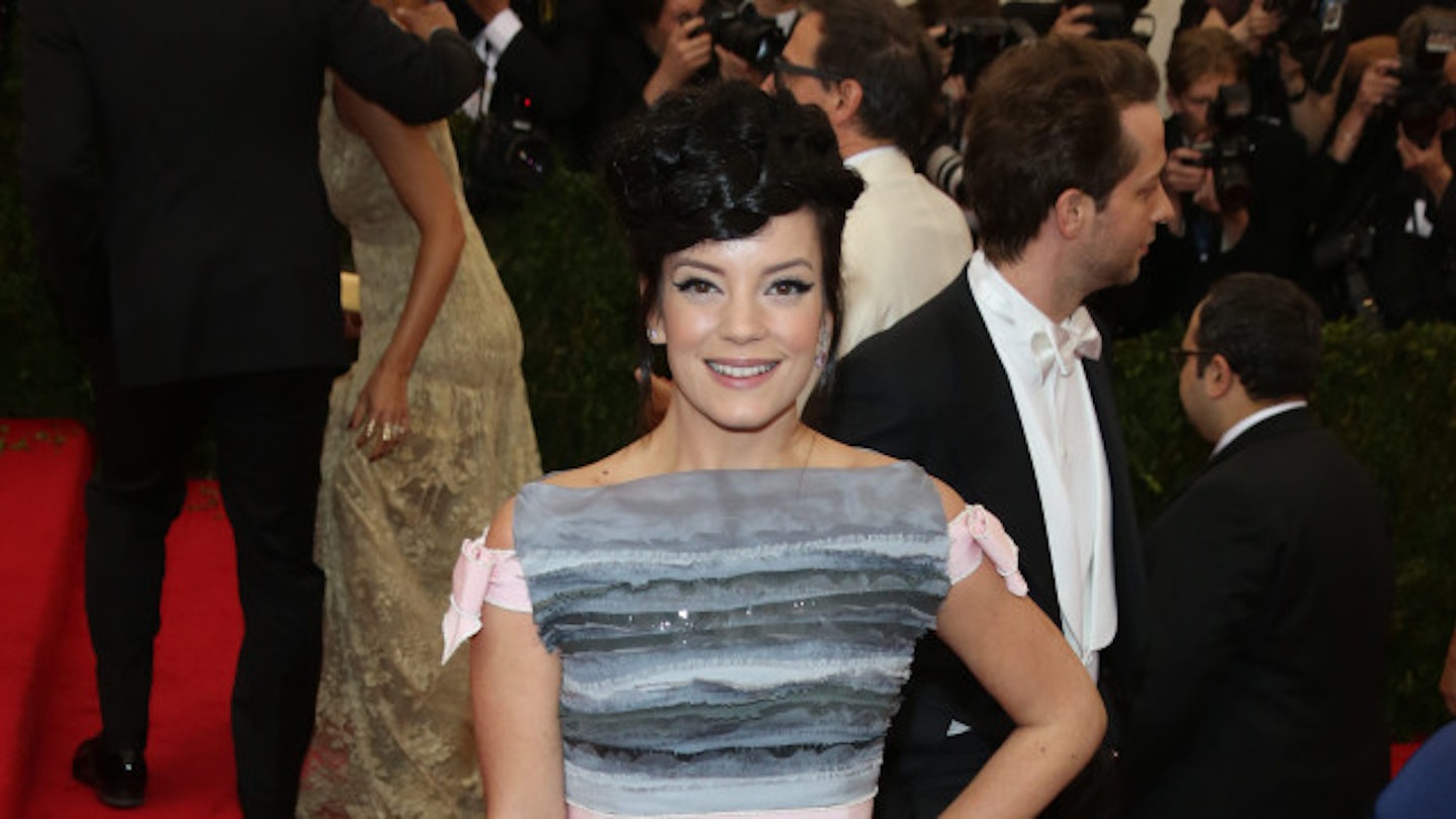 Lily Allen shows off shocking hair transformation: Click to see!