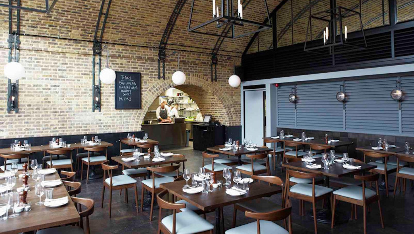 Beagle-Restaurant-by-Fabled-Studio-in-London-valdous-1