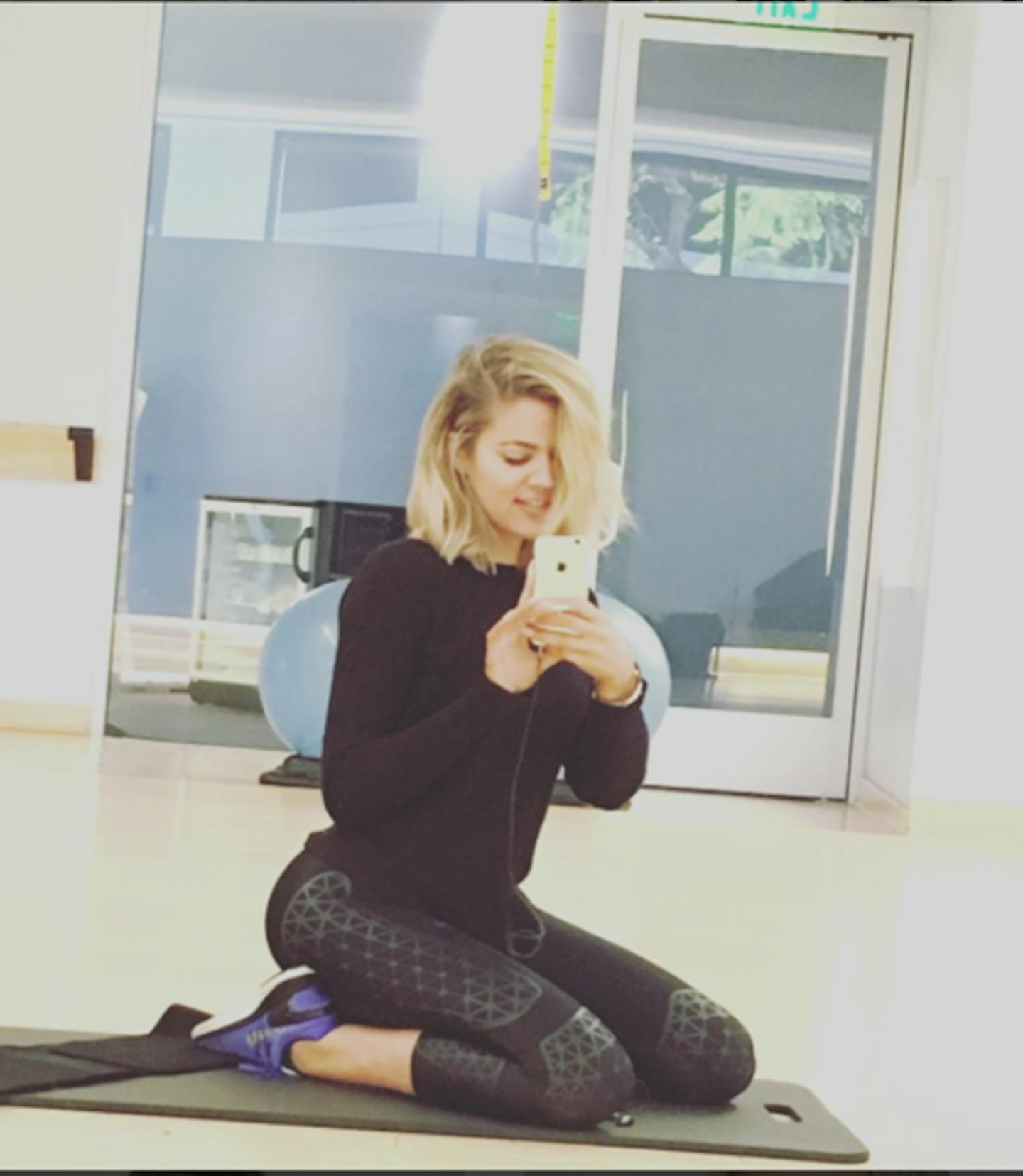 Khloe6