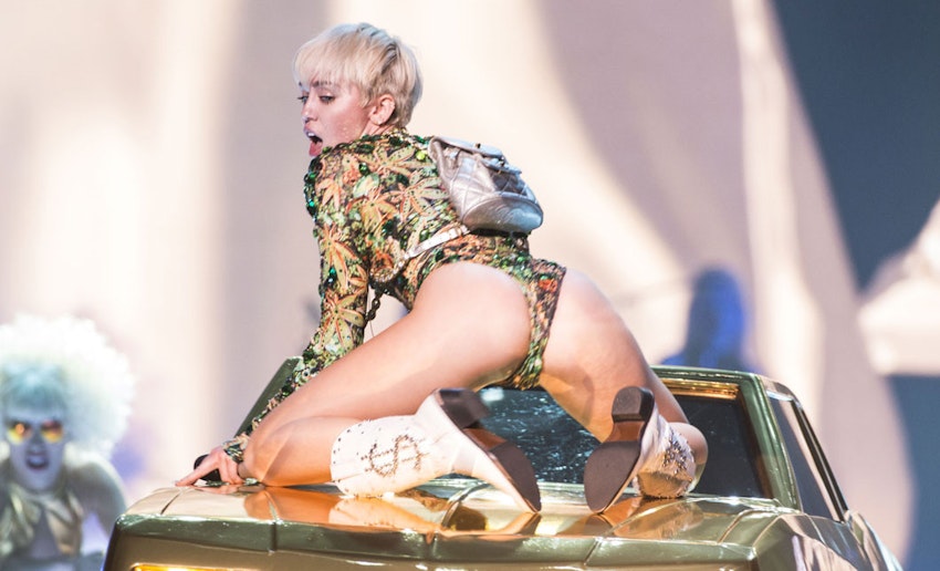 Miley Cyrus Fucked Hard Dog - Miley Cyrus Has A Sex Tape. Obviously. | Grazia