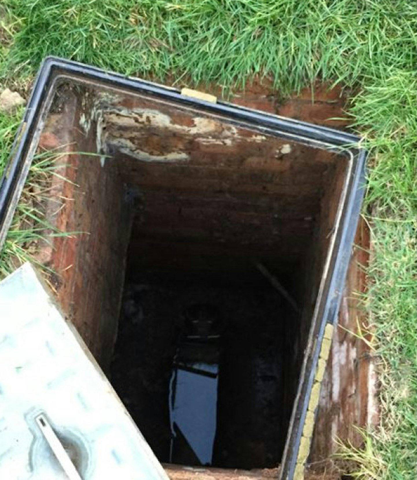 The offending manhole