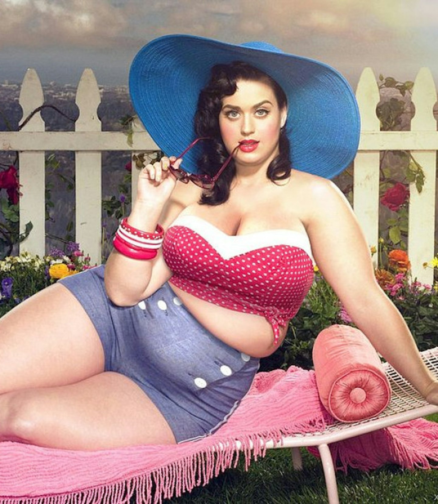 katy_perry_plump___wallpaper_by_xmasterdavid-d7bdtrw-these-celebrities-have-had-a-very-different-sort-of-photoshop-makeover-but-are-they-s-aab39889-e4cd-4c79-b31d-9c2439f26cb9