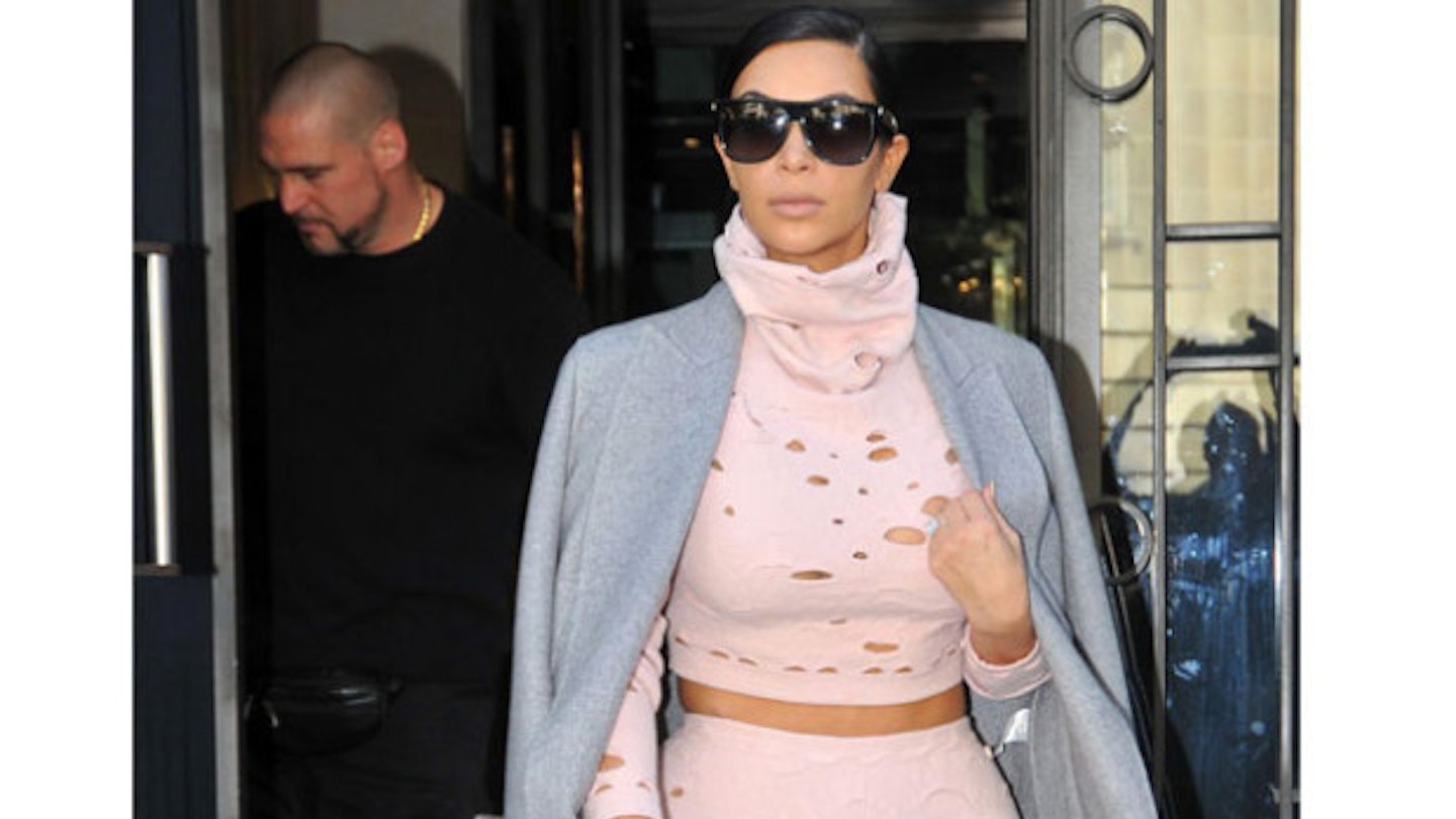 kim-kardashian-pink-outfit-paris