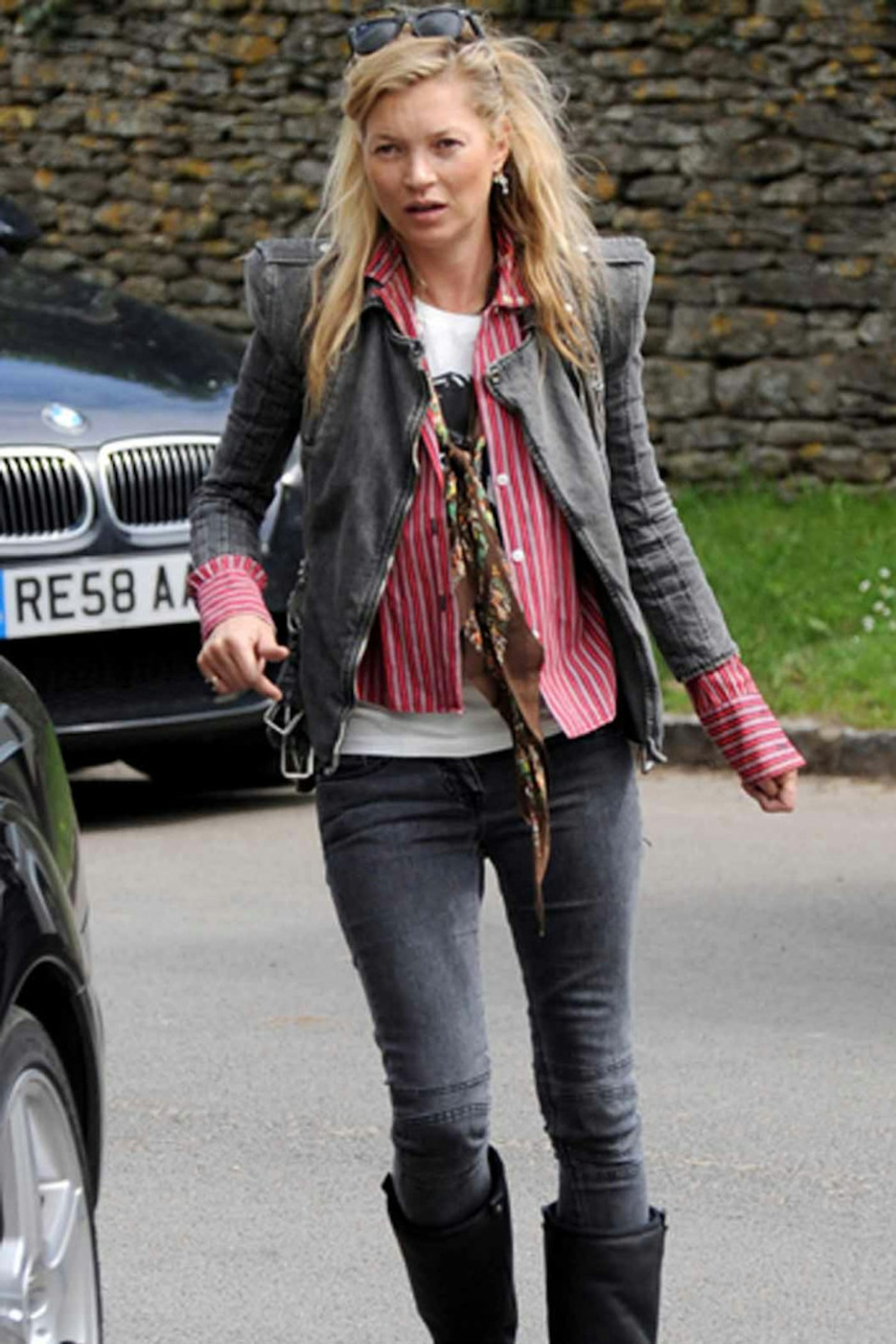 33Kate Moss style the swan denim