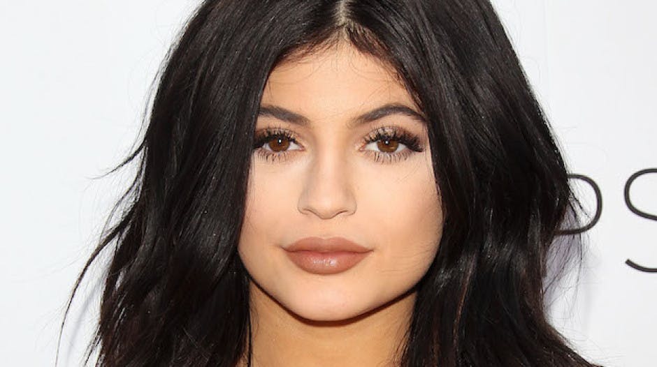 Kylie Jenner At Pop-Up Makeup Store